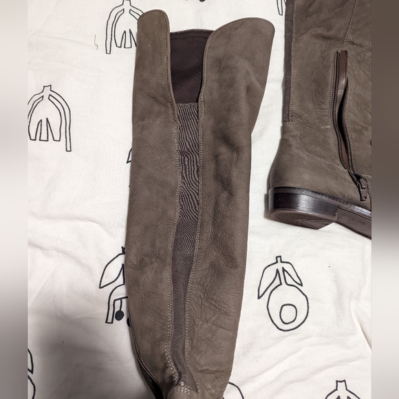 Aldo knee high suede boots women's size 8.5, ash colored - Picture 4 of 6